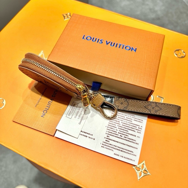 ブランドキーホルダー側面デザイン